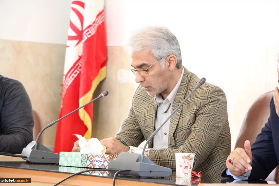 تقدیر از اساتید سرآمد و  همکاران آموزش 6