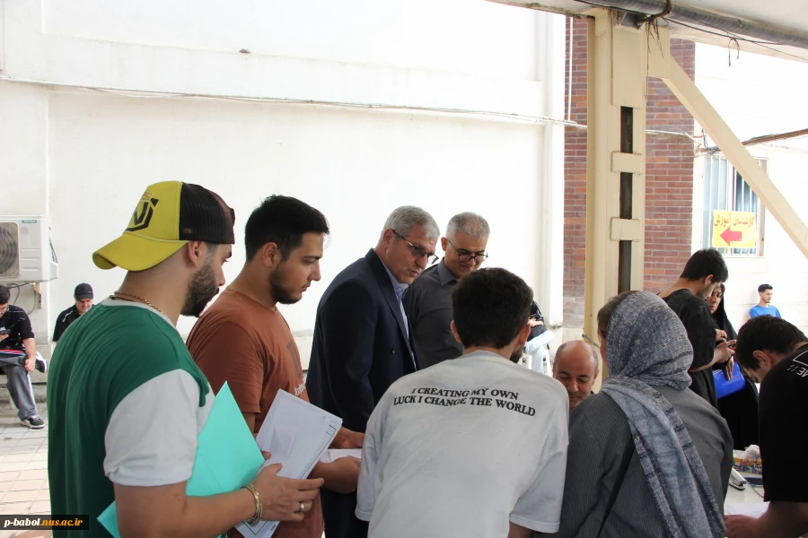 گزارش تصویری بازدید ریاست محترم آموزشکده از روند ثبت نام نودانشجویان 4