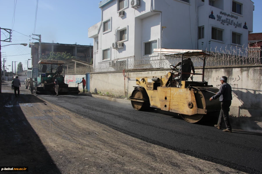 انجام روکش آسفالت خیابان دانشجو 3