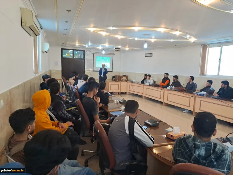 برگزاری کارگاه آموزشی توجیهی با عنوان «کارآفرینی و راه‌اندازی کسب و کار» 4
