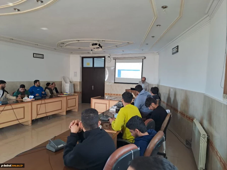 برگزاری سمینار تخصصی «آشنایی علمی با نیروگاه‌های گازی و بخار» 3