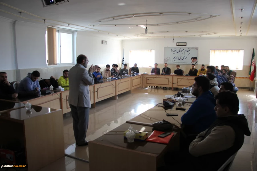 برگزاری سمینار تخصصی «آشنایی علمی با نیروگاه‌های گازی و بخار» 4