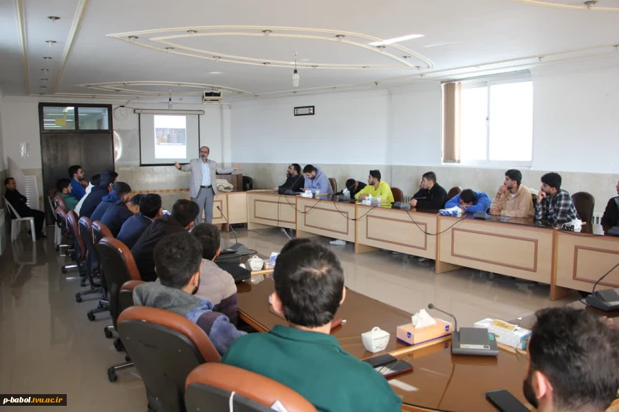 برگزاری سمینار تخصصی «آشنایی علمی با نیروگاه‌های گازی و بخار» 5