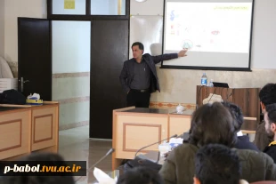 برگزاری کارگاه آموزشی با عنوان (فرصت های موجود برای راه اندازی کسب وکار ) توسط دکتر محمدمهدی محمدپور 2